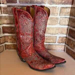 Red rose old gringo size 8.5